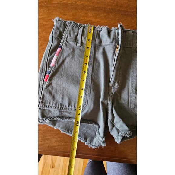 Sundry Anthropologie Green Army Shorts Frayed Denim Cargo Colored Pockets, Sz 29 - Picture 10 of 11